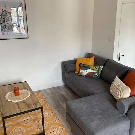 Cosy Hyper Centre Apartment